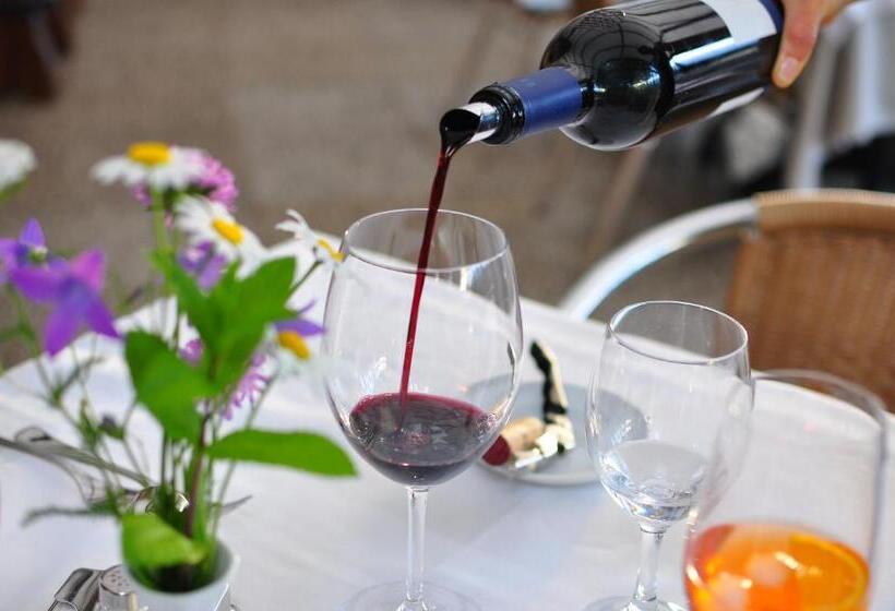 هتل Bad St Isidor