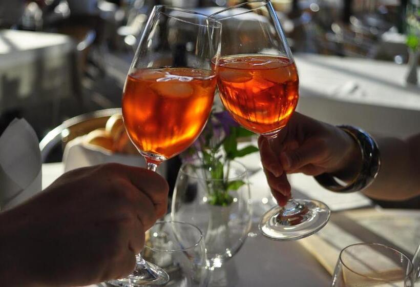 هتل Bad St Isidor