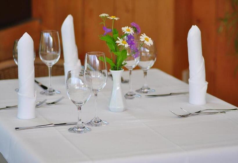 هتل Bad St Isidor