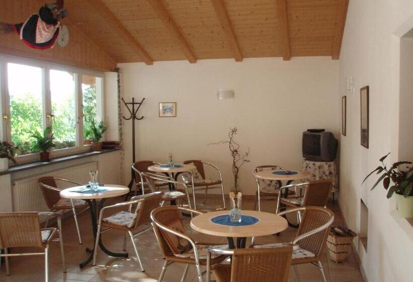 هتل Bad St Isidor