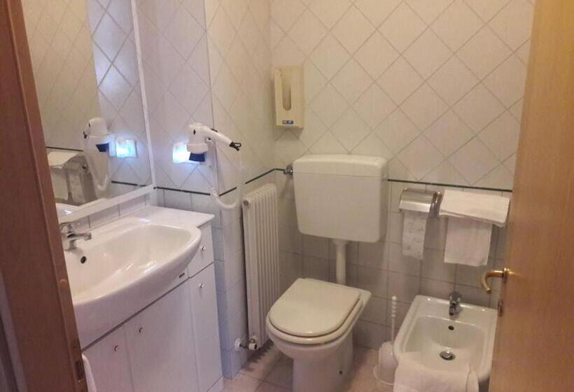 בית מלון כפרי Lydia