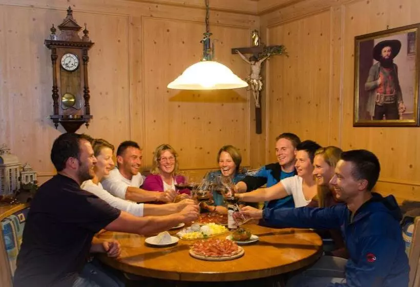 Hotelli Pension Felseneck