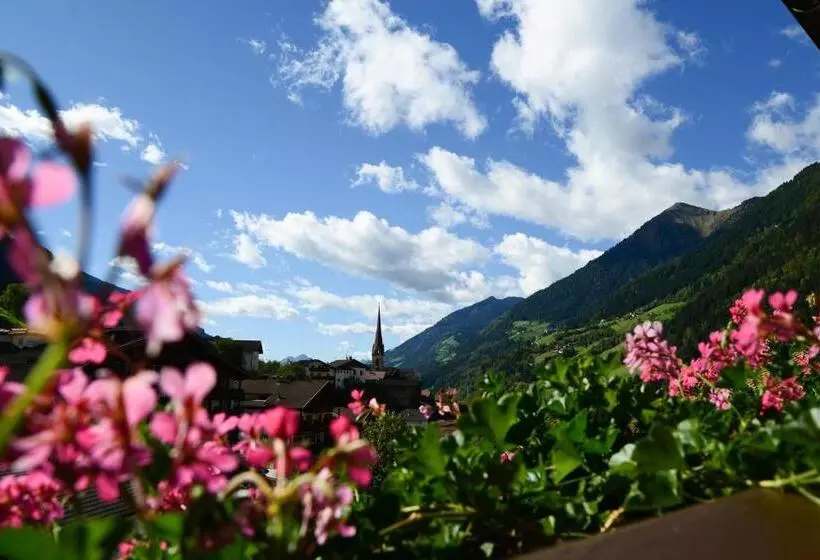 Hotelli Pension Felseneck