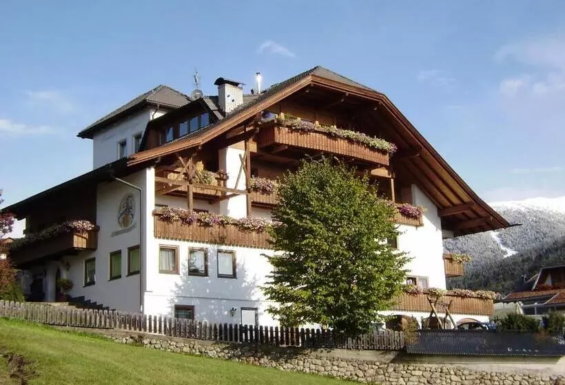 ホテル Pension Schifferegger