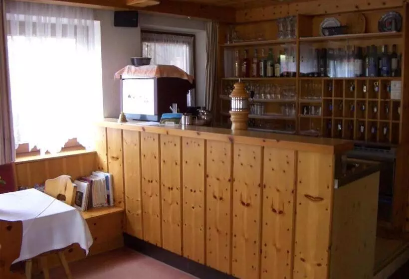 ホテル Pension Schifferegger