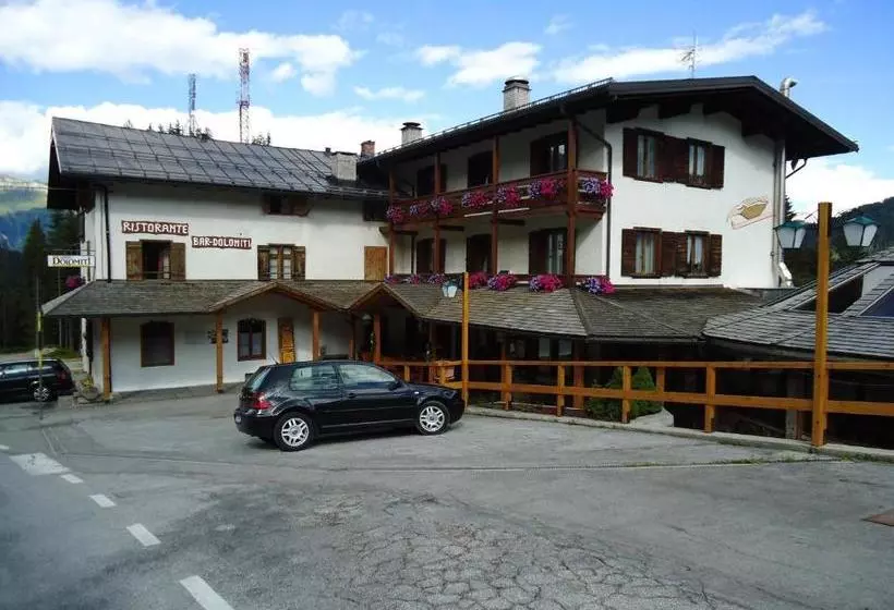 Hotelli Pensione Dolomiti