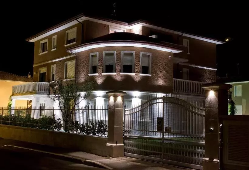 اقامتگاه Appartamenti Villa Ancora