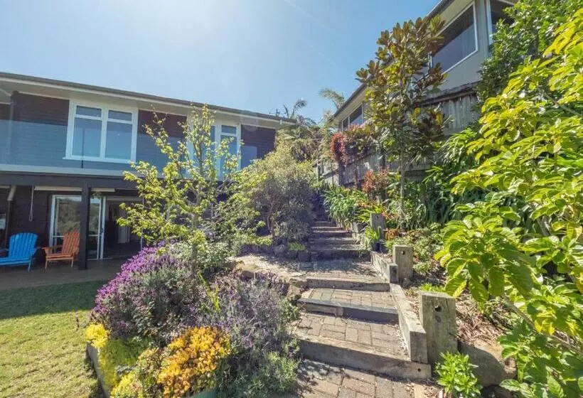 Aamiaismajoitus (B&B) Brophys Beach Studio