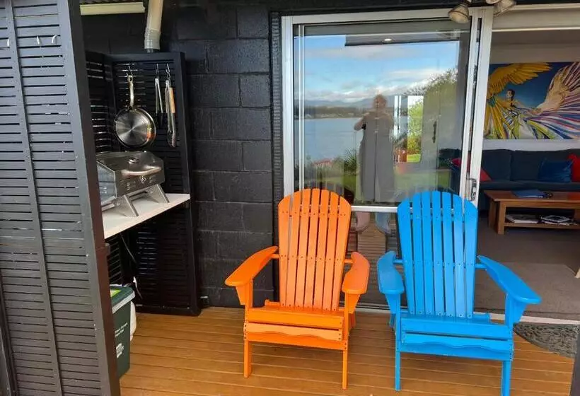 Aamiaismajoitus (B&B) Brophys Beach Studio