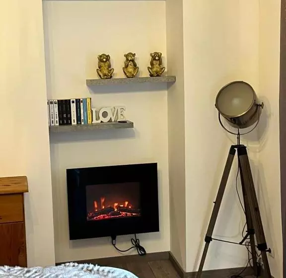 ベッドアンドブレックファースト Maison La Glycine