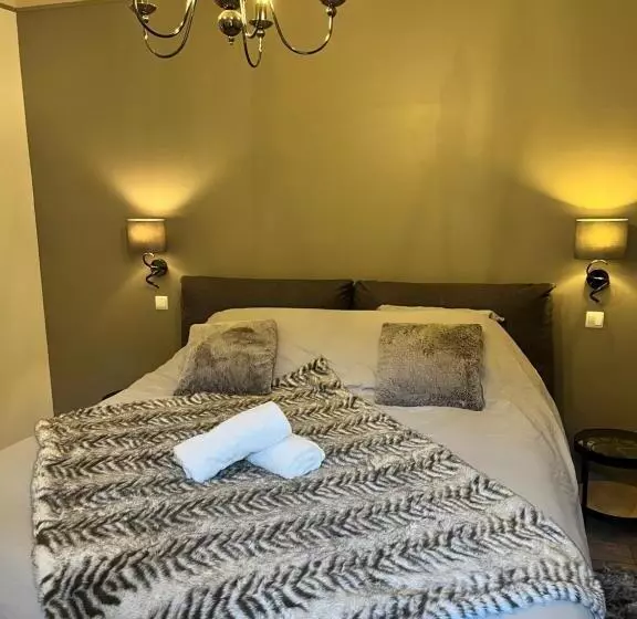 ベッドアンドブレックファースト Maison La Glycine