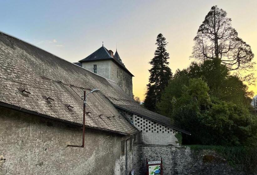 ベッドアンドブレックファースト Maison La Glycine