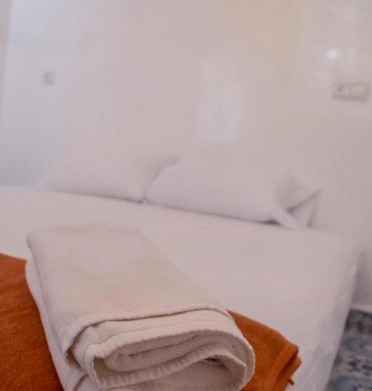 Bed and Breakfast Aourir Waves Surf House