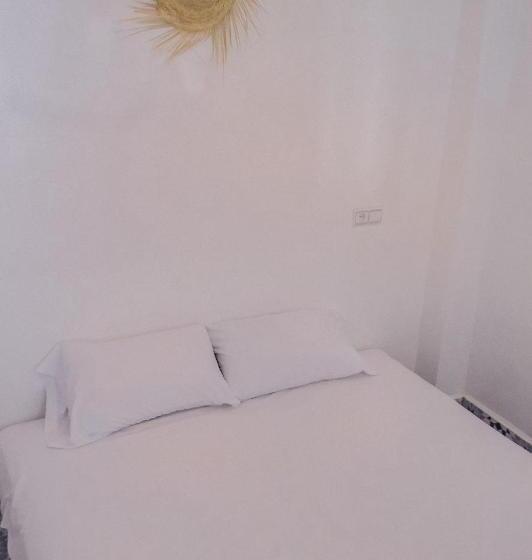 Bed and Breakfast Aourir Waves Surf House