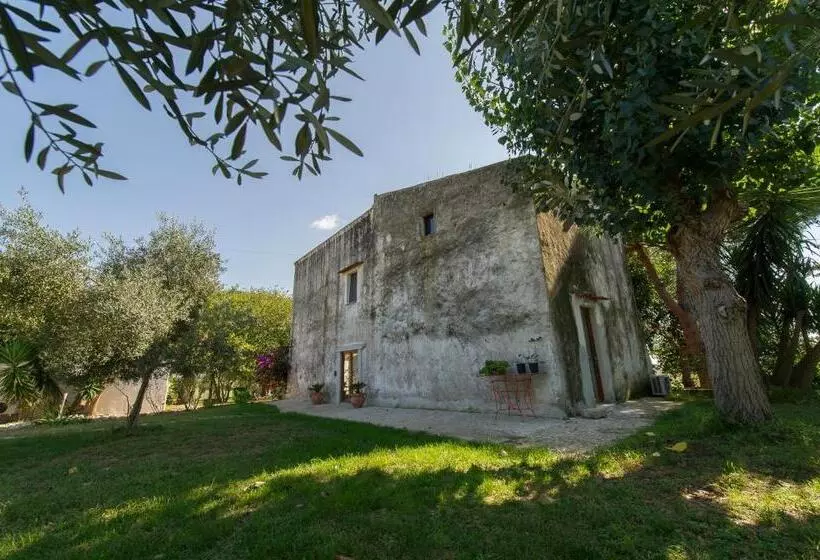 ホテル Agriturismo Masseria Pozzo