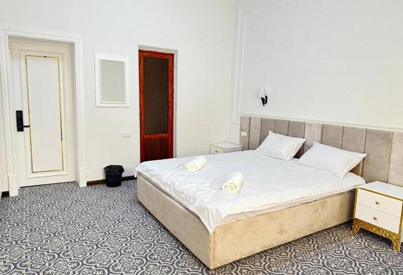 בית מלון כפרי Chashmafam