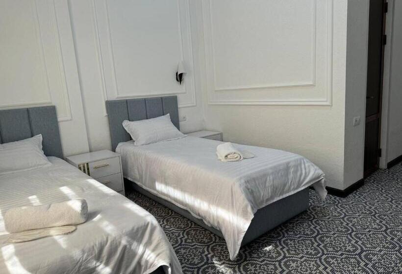 בית מלון כפרי Chashmafam