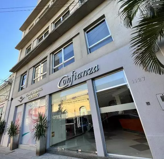 هتل Confianza I