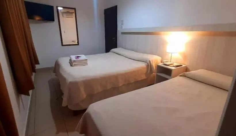 هتل Confianza I