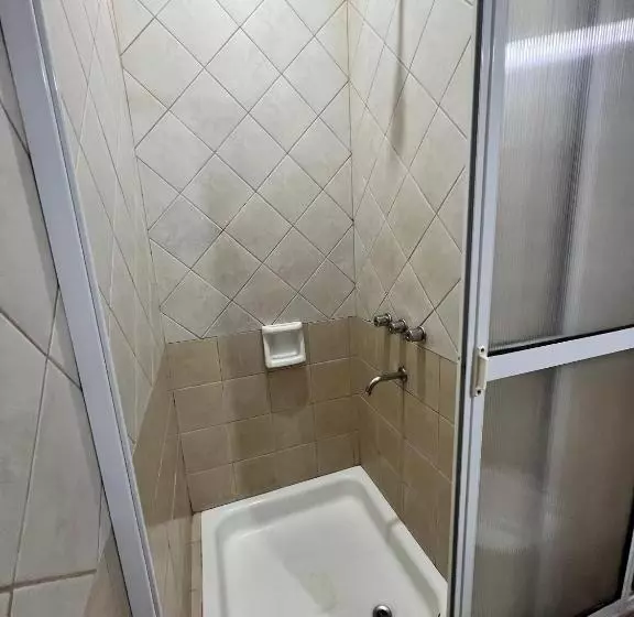 هتل Confianza I