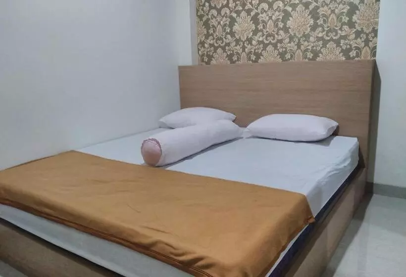 ホテル Grha Raf Homestay