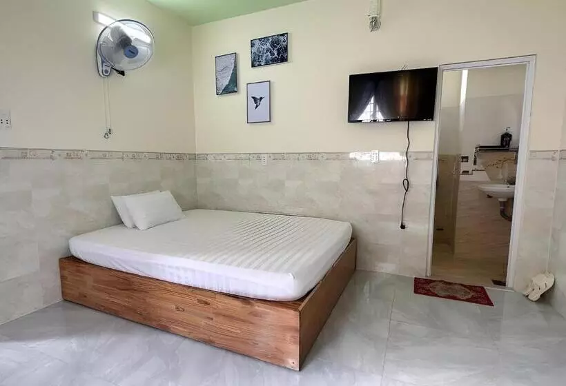 هتل Khách Sạn Hằng Trang