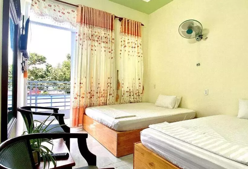 هتل Khách Sạn Hằng Trang