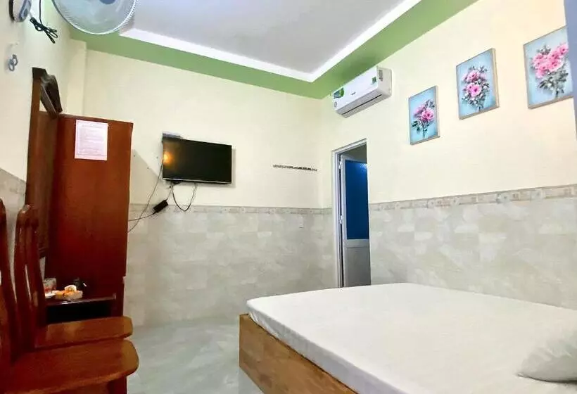 هتل Khách Sạn Hằng Trang