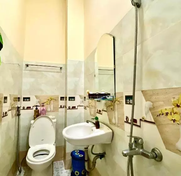 هتل Khách Sạn Hằng Trang