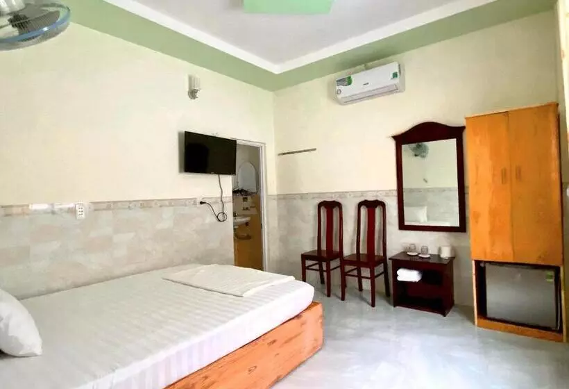 هتل Khách Sạn Hằng Trang