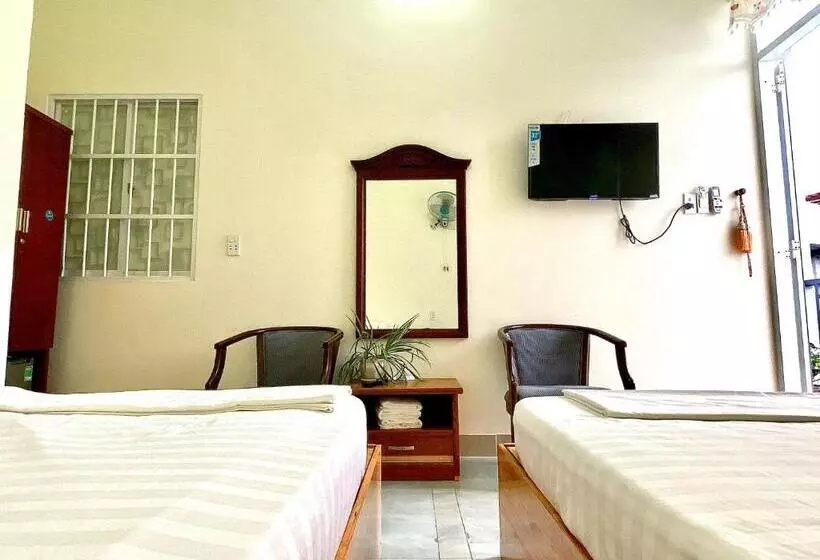 هتل Khách Sạn Hằng Trang