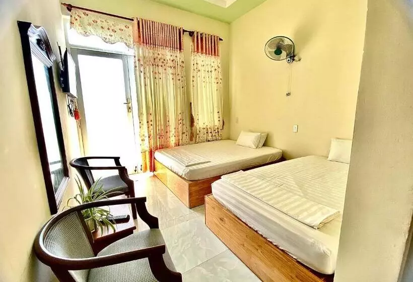 هتل Khách Sạn Hằng Trang