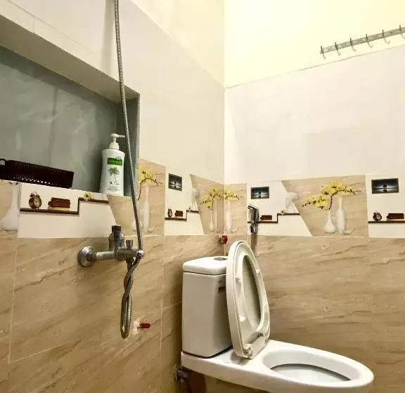 هتل Khách Sạn Hằng Trang