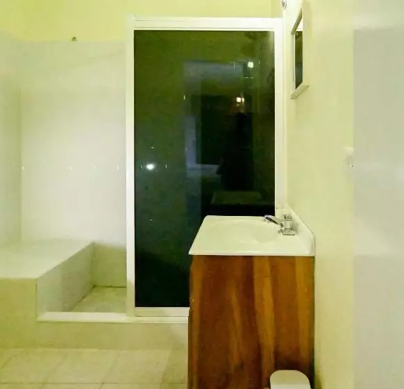 هتل Sands Great Bay