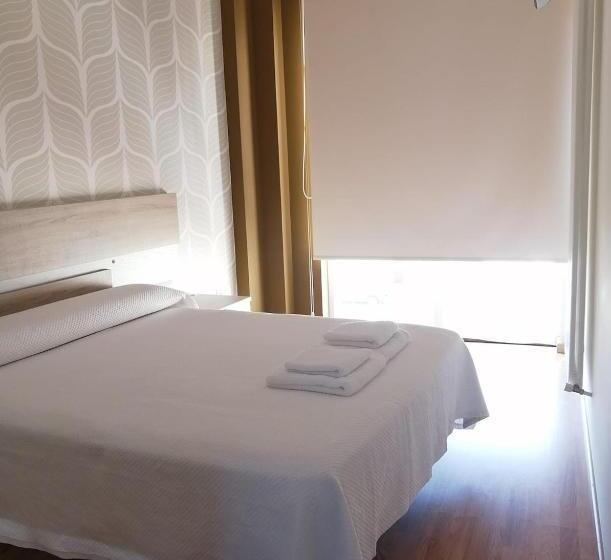 پانسیون Apartamentos Rompeolas