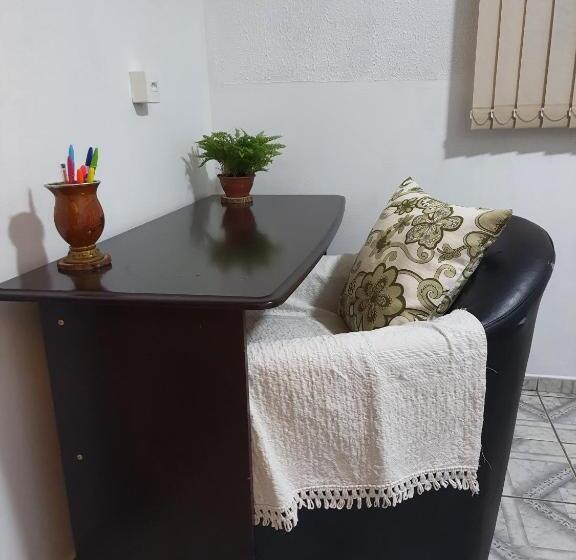 بنسيون Casa Groot