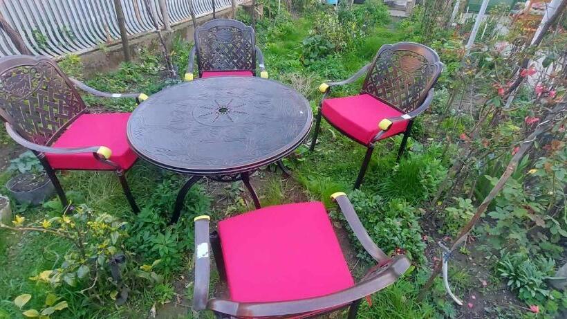 پانسیون Eleven Guest House