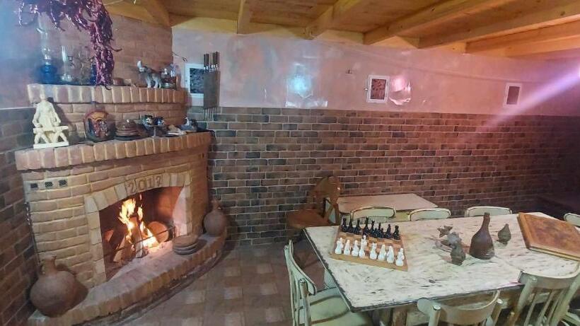 پانسیون Eleven Guest House