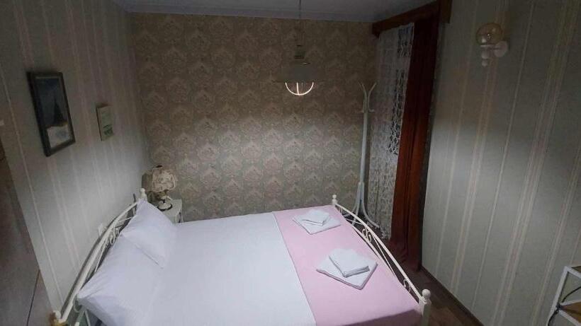 پانسیون Eleven Guest House