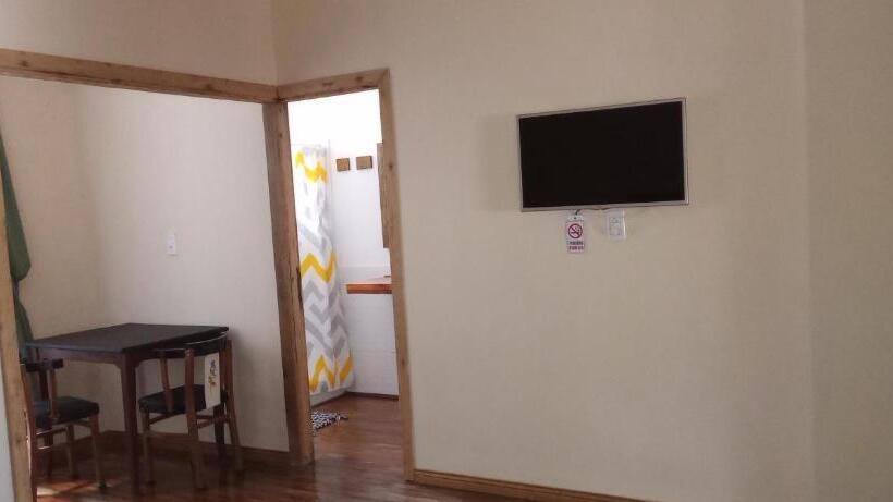 پانسیون Hostal Adelita