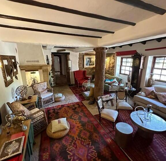 بنسيون Nuriah Boutique House