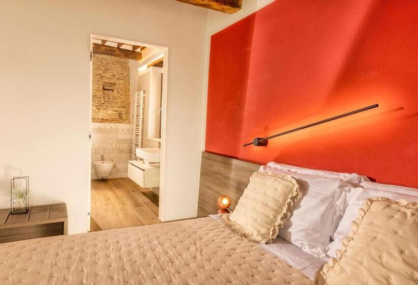 פנסיון Palazzo Falcinelli Luxury Room In Montepulciano Center With Elevator