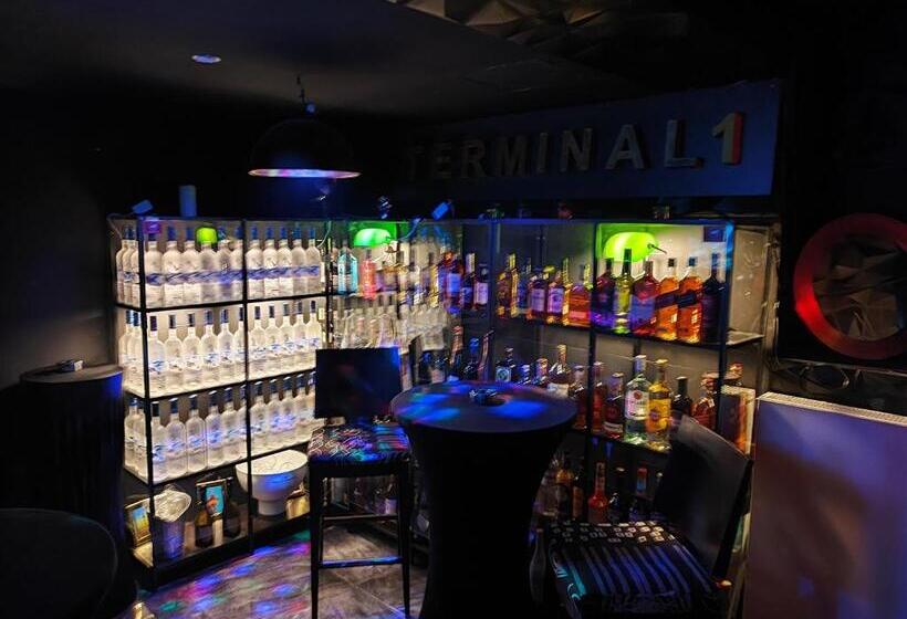 پانسیون Terminal 1