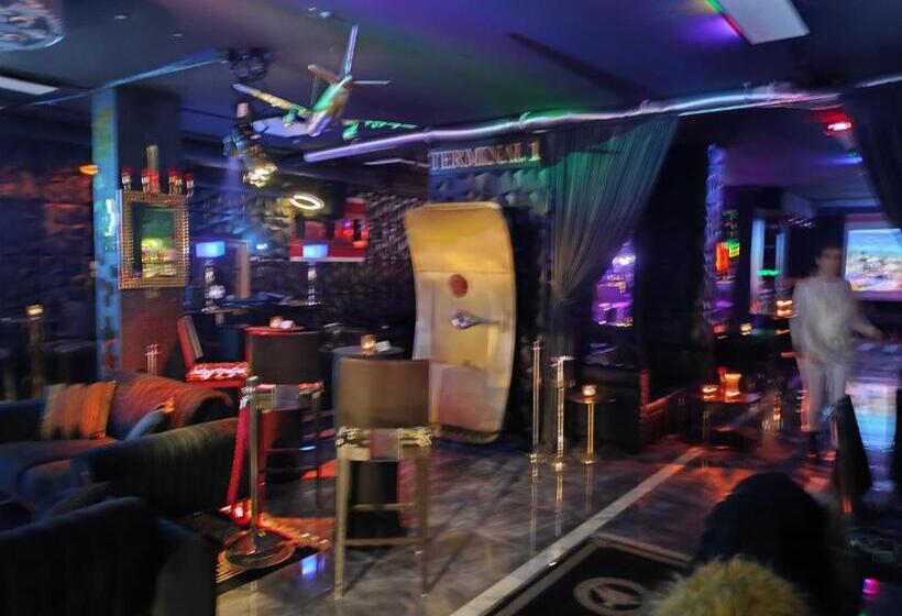 پانسیون Terminal 1