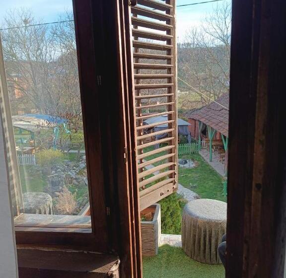 تختخواب و صبحانه Etno Selo Naša Avlija