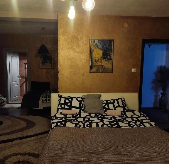 تختخواب و صبحانه Etno Selo Naša Avlija