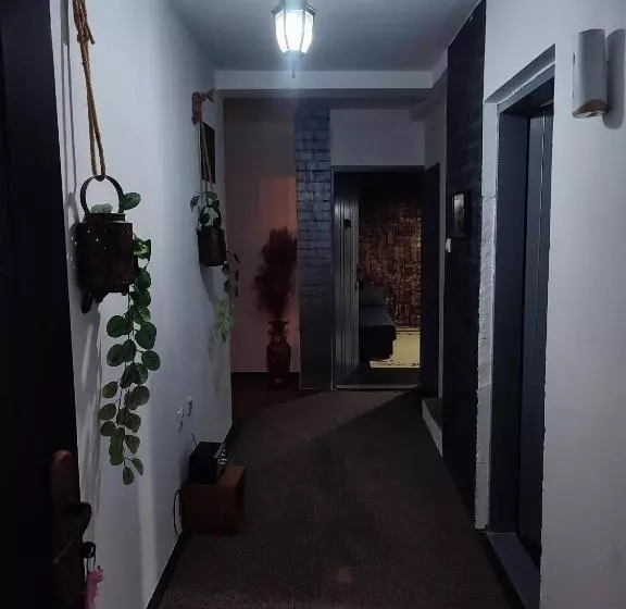 تختخواب و صبحانه Etno Selo Naša Avlija
