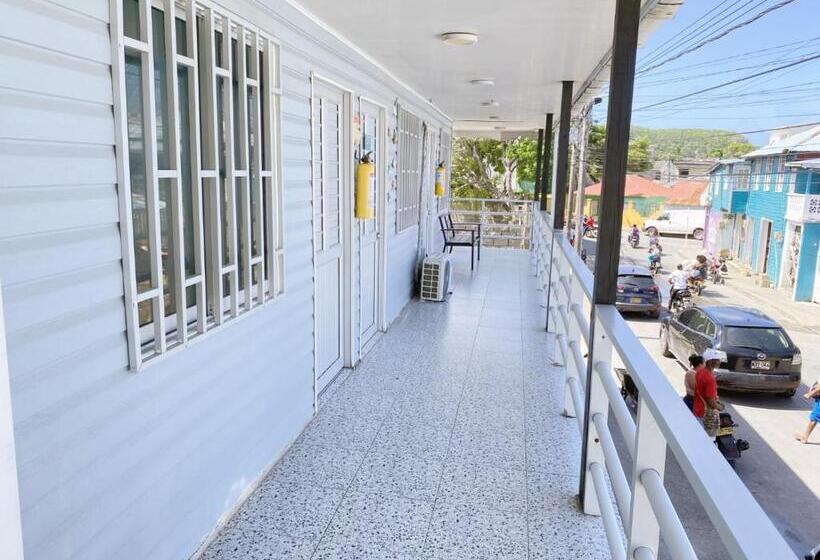 تختخواب و صبحانه Habitaciónes Islander