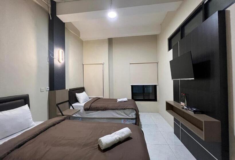 Brenn Hotel Semarang Mitra Reddoorz