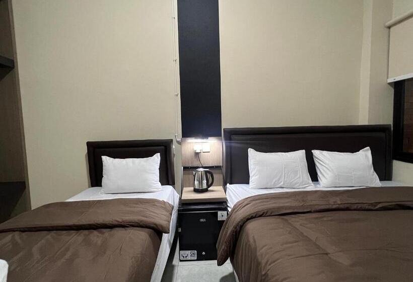 Brenn Hotel Semarang Mitra Reddoorz